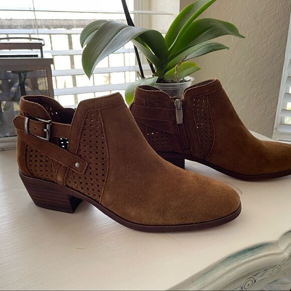 COPY - Vince Camuto Brown Suede Buckle Block Heel Boots/Booties womens 8 - Picture 1 of 9